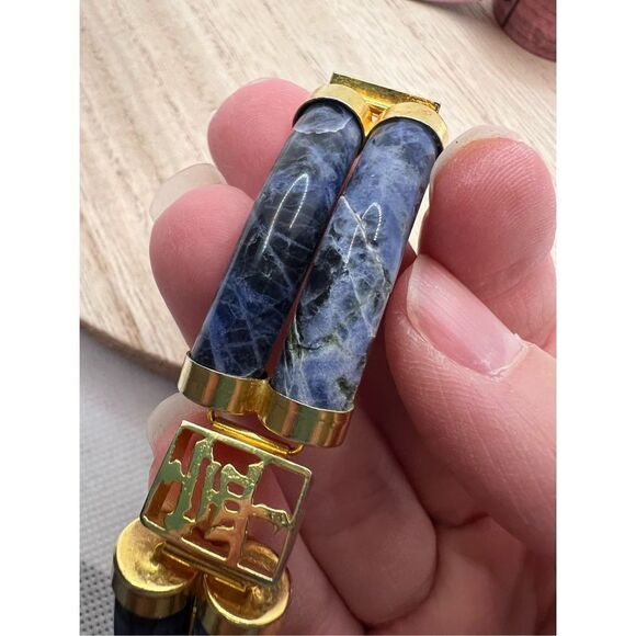 Sodalite and gold tone Chinese good fortune gold plated bracelet - Picture 13 of 13